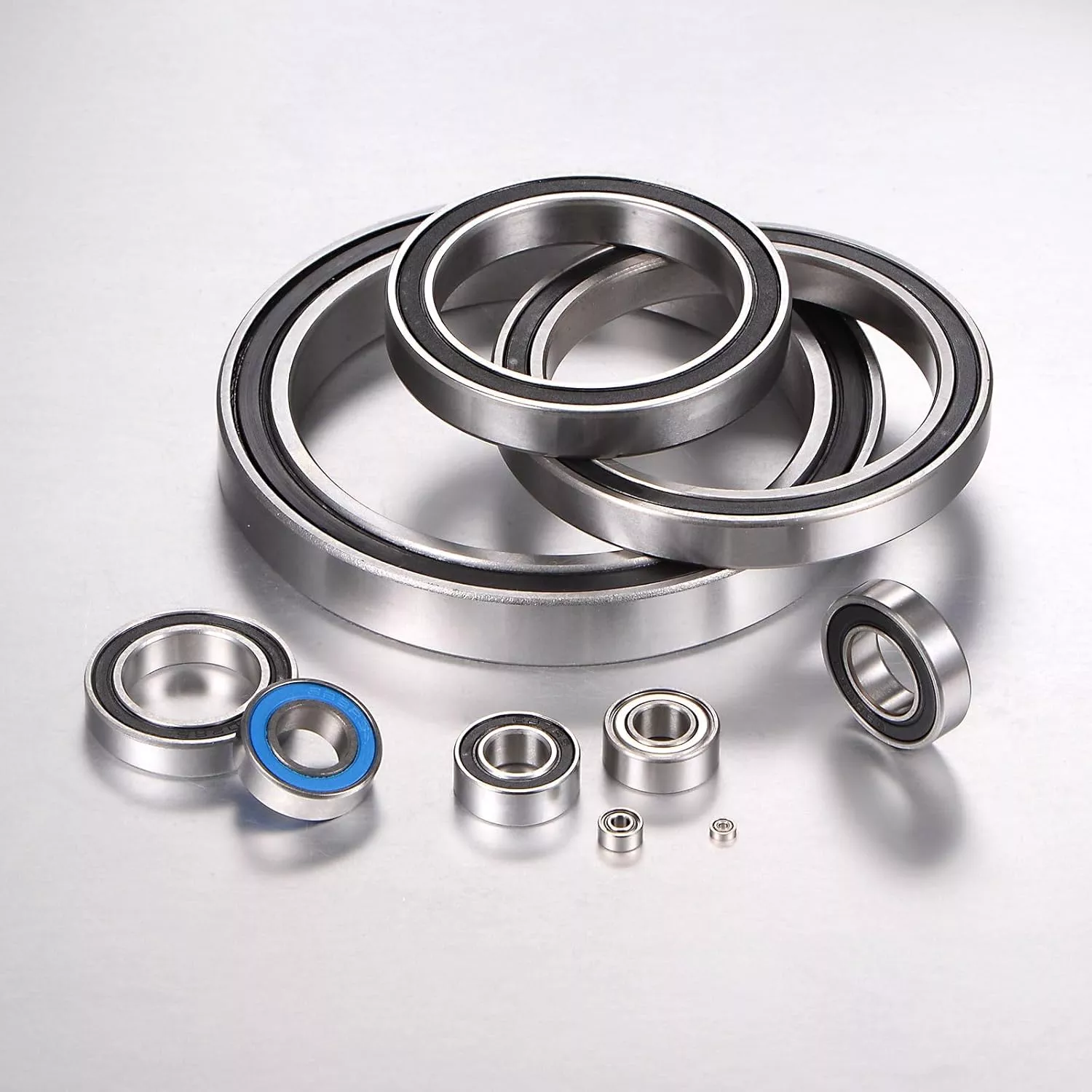  Deep Groove Ball Bearing Thin Wall Chrome Steel Bearing 6704-2RS 20*27*4mm